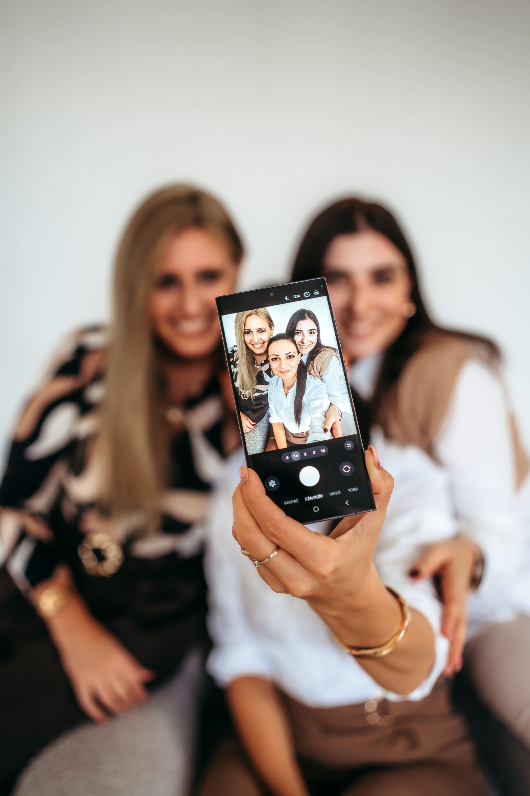 Táboraink: az Álomtábor három alapítója: Ternyei-László Vivien, Fejérvári MArica és NAgy Erika